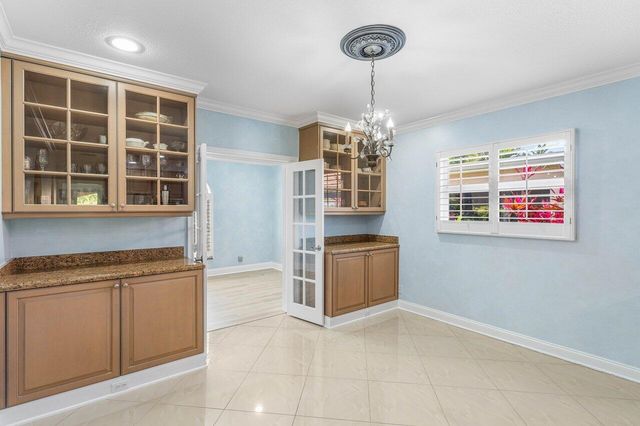 2 Fairway Drive, Boynton Beach, FL 33436