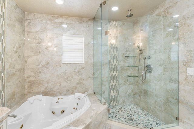 2 Fairway Drive, Boynton Beach, FL 33436