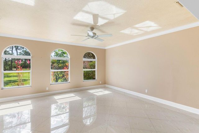 2 Fairway Drive, Boynton Beach, FL 33436