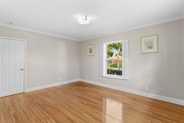 2 Fairway Drive, Boynton Beach, FL 33436