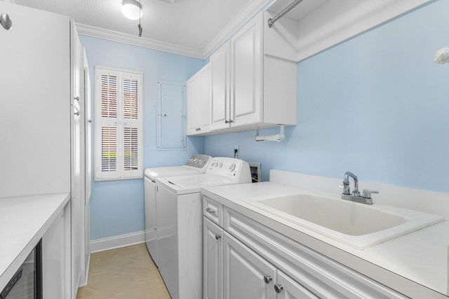 2 Fairway Drive, Boynton Beach, FL 33436