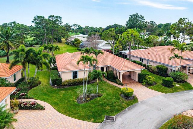2 Fairway Drive, Boynton Beach, FL 33436