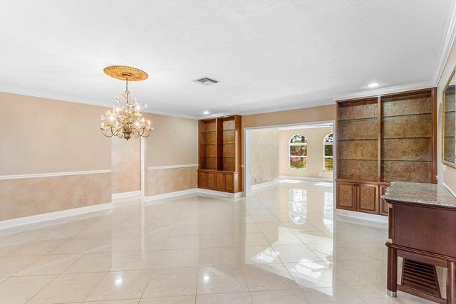 2 Fairway Drive, Boynton Beach, FL 33436