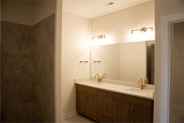 548 NW Creekside Drive, Waukee, IA 50263