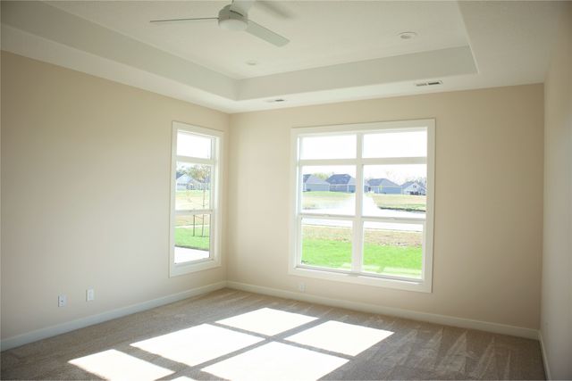 548 NW Creekside Drive, Waukee, IA 50263