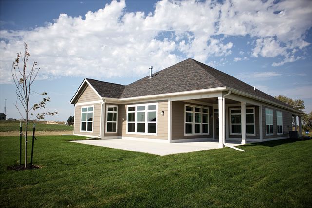 548 NW Creekside Drive, Waukee, IA 50263