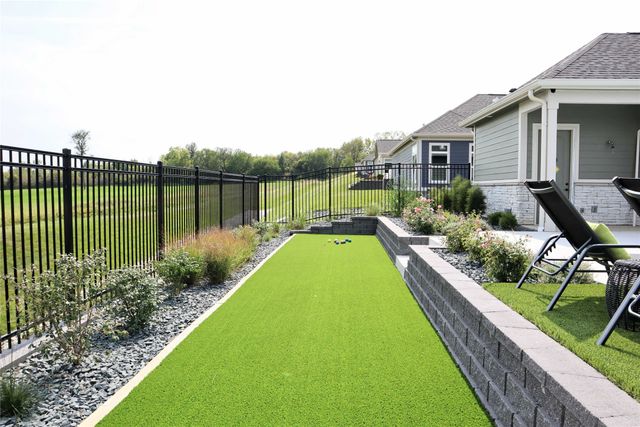 548 NW Creekside Drive, Waukee, IA 50263