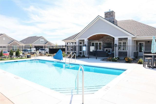 548 NW Creekside Drive, Waukee, IA 50263