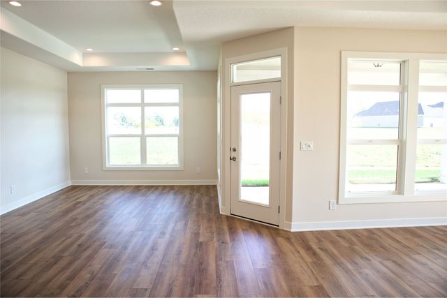 548 NW Creekside Drive, Waukee, IA 50263