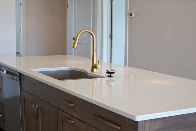 548 NW Creekside Drive, Waukee, IA 50263