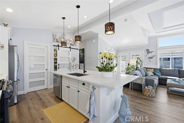 3 Saratoga, Newport Beach, CA 92660