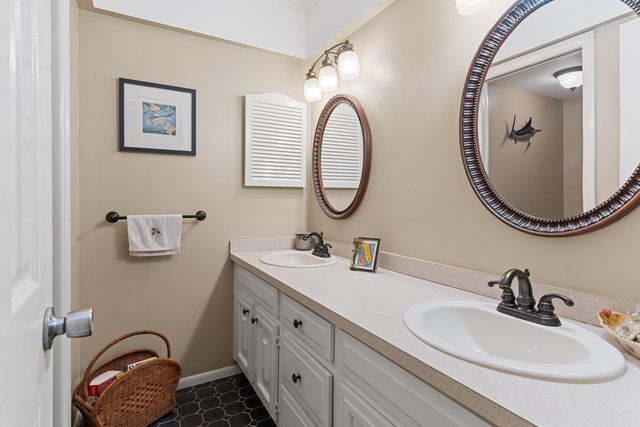 2802 SE Pine Valley Street, Port St. Lucie, Port St Lucie, FL 34952