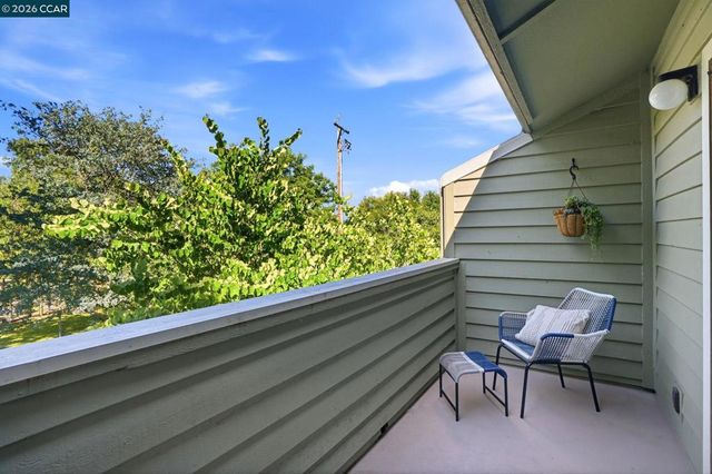 700 Suntree Ln 711, Pleasant Hill, CA 94523
