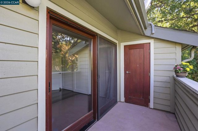 700 Suntree Ln 711, Pleasant Hill, CA 94523