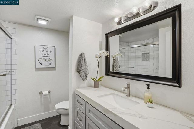 700 Suntree Ln 711, Pleasant Hill, CA 94523