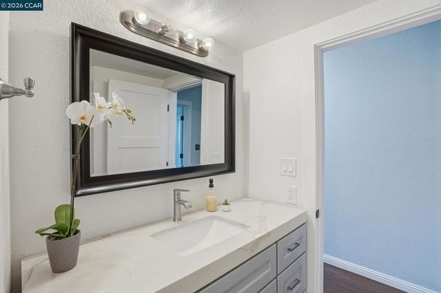 700 Suntree Ln 711, Pleasant Hill, CA 94523
