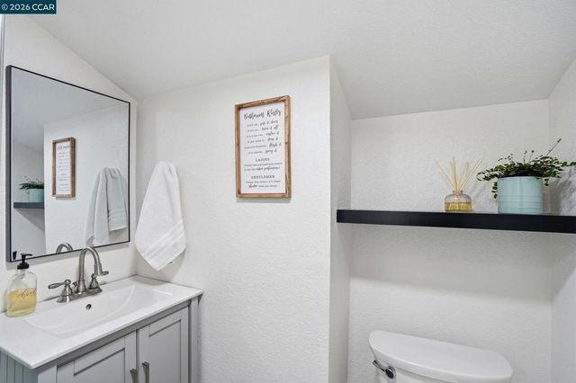700 Suntree Ln 711, Pleasant Hill, CA 94523