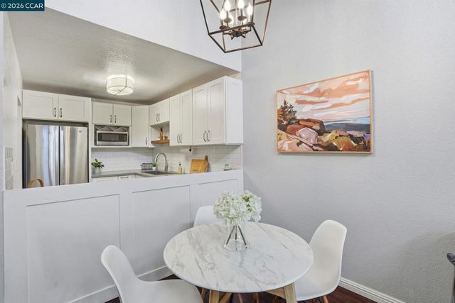 700 Suntree Ln 711, Pleasant Hill, CA 94523