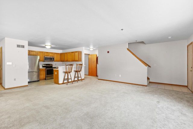 4225 W Grange AVENUE, Greenfield, WI 53221