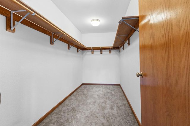 4225 W Grange AVENUE, Greenfield, WI 53221