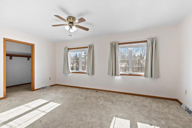 4225 W Grange AVENUE, Greenfield, WI 53221