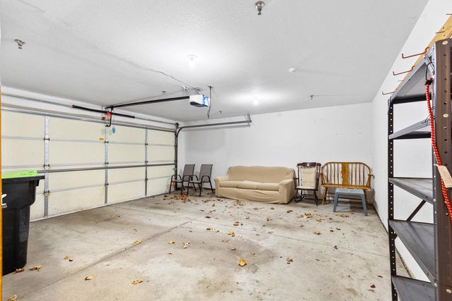 4225 W Grange AVENUE, Greenfield, WI 53221