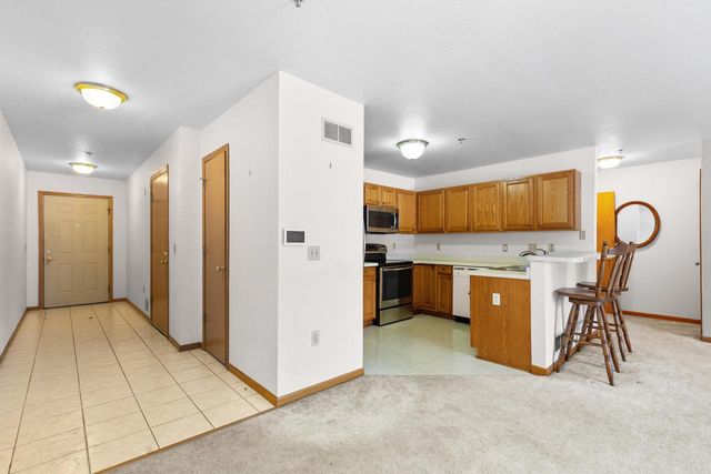 4225 W Grange AVENUE, Greenfield, WI 53221