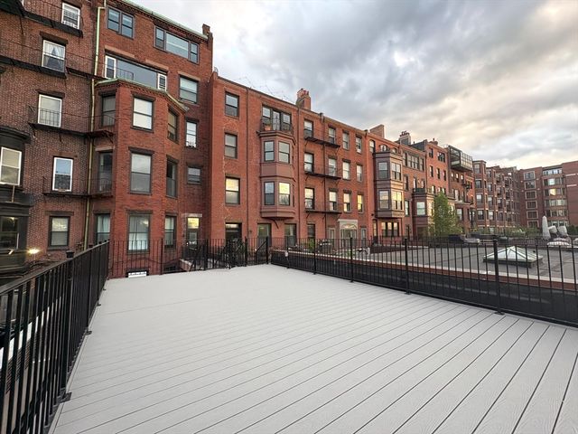 464 Beacon St 3R, Boston, MA 02115