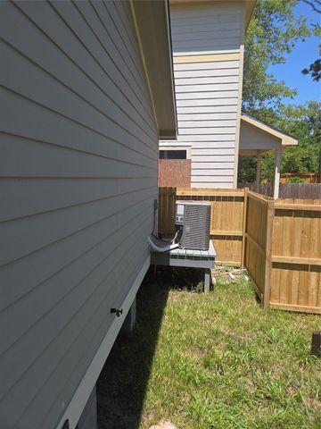 6114 Wedgefield Street, Houston, TX 77028