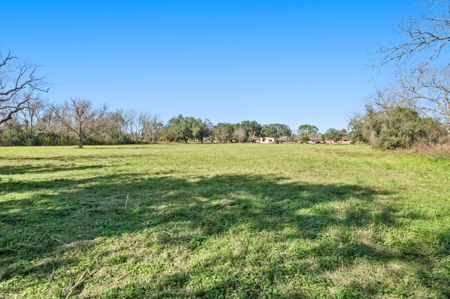 000 2nd Street, Manvel, TX 77578