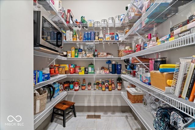 2090 W Bedrock Lane, Greenfield, IN 46140