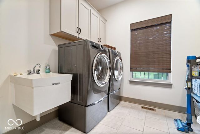 2090 W Bedrock Lane, Greenfield, IN 46140