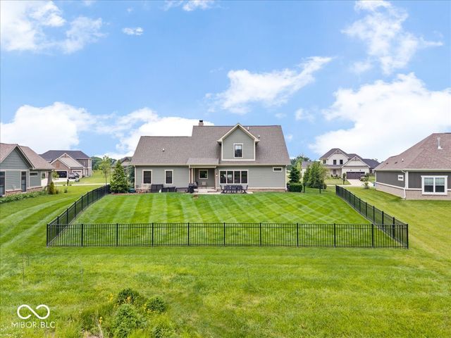2090 W Bedrock Lane, Greenfield, IN 46140