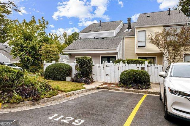 1129 Roselawn Lane SE, Marietta, GA 30067