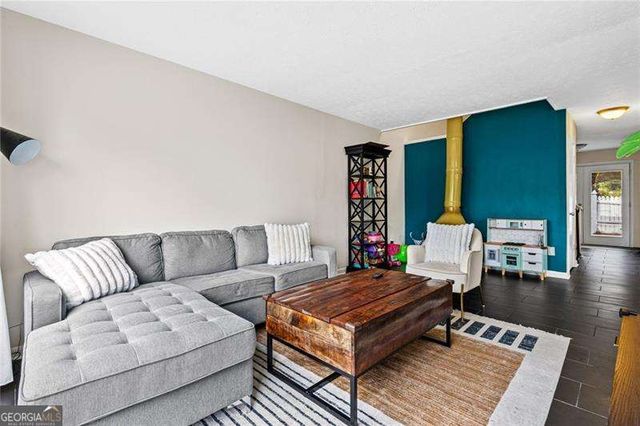 1129 Roselawn Lane SE, Marietta, GA 30067