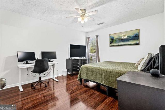 1129 Roselawn Lane SE, Marietta, GA 30067