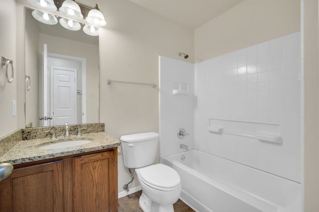 201 Old Settlers Trail, Waxahachie, TX 75167