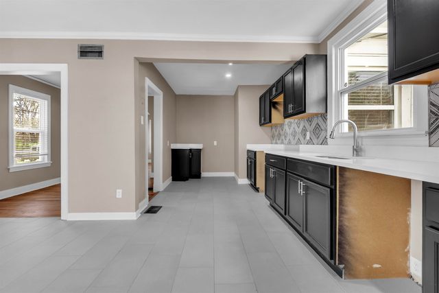 1824 LYNDALE AVE, Memphis, TN 38107