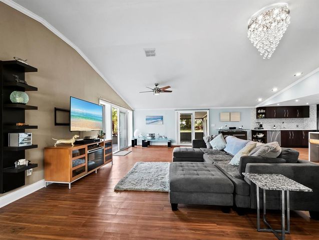 5645 CHURCHILL DOWNS ROAD, Sarasota, FL 34241