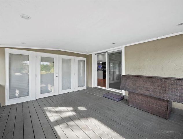 5645 CHURCHILL DOWNS ROAD, Sarasota, FL 34241