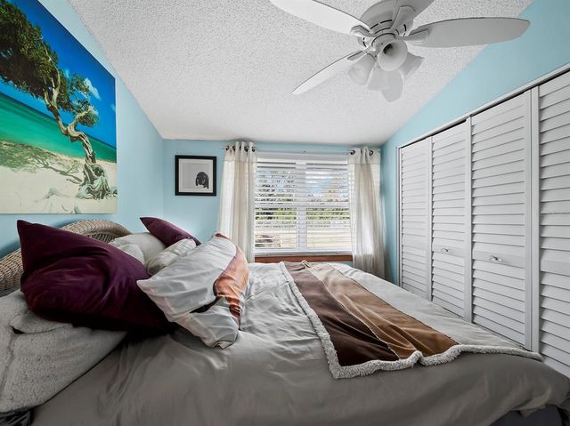 5645 CHURCHILL DOWNS ROAD, Sarasota, FL 34241