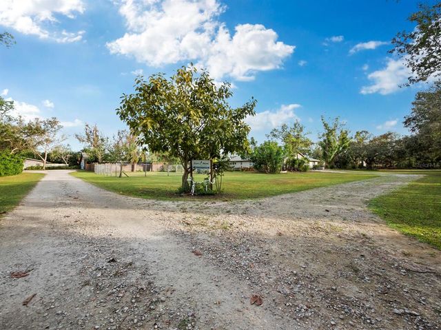 5645 CHURCHILL DOWNS ROAD, Sarasota, FL 34241