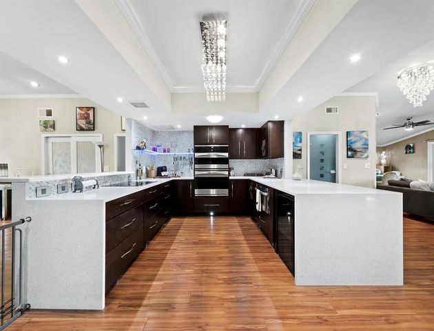 5645 CHURCHILL DOWNS ROAD, Sarasota, FL 34241