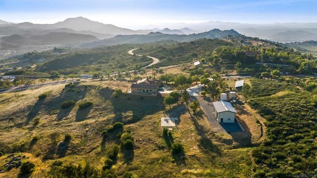 19185 Via Cuesta, Ramona, CA 92065