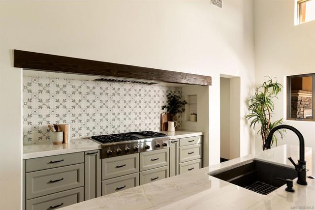 19185 Via Cuesta, Ramona, CA 92065