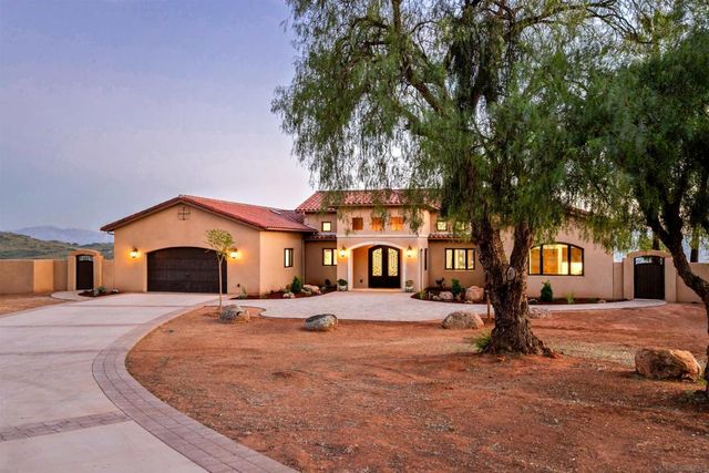 19185 Via Cuesta, Ramona, CA 92065