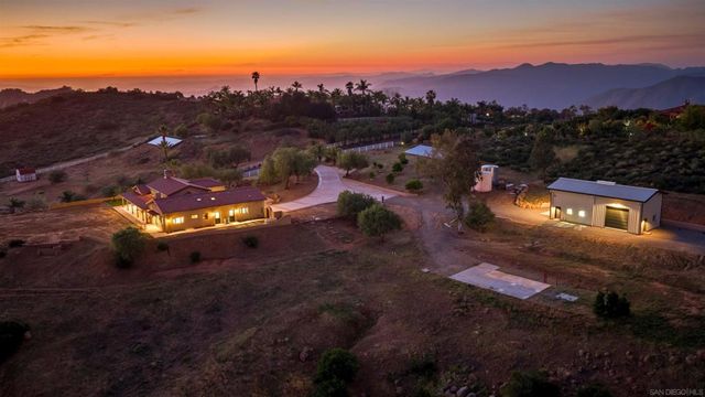 19185 Via Cuesta, Ramona, CA 92065