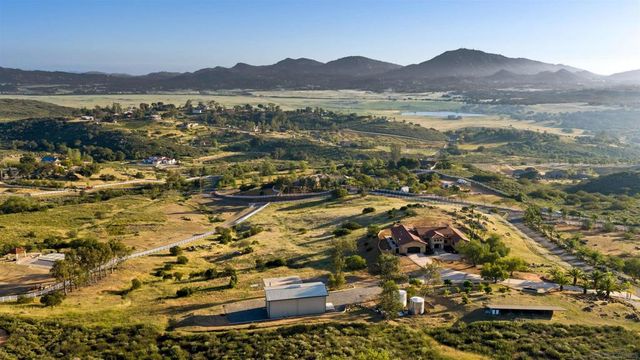 19185 Via Cuesta, Ramona, CA 92065