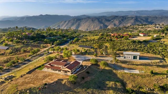 19185 Via Cuesta, Ramona, CA 92065