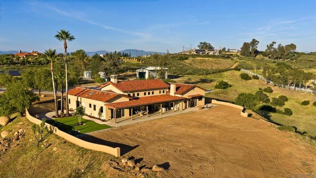 19185 Via Cuesta, Ramona, CA 92065